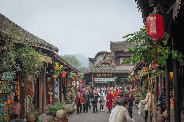 废弃洞穴逃生